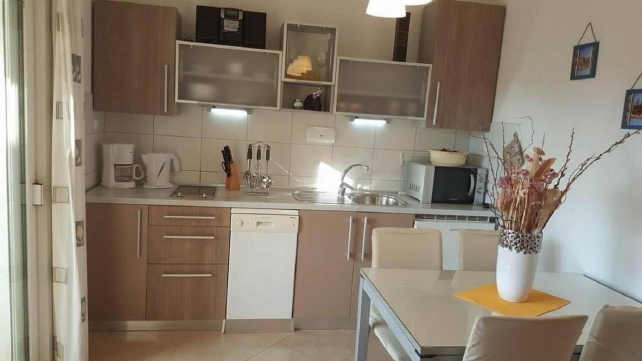 Apartments Lemar - With Parking Bol Bagian luar foto