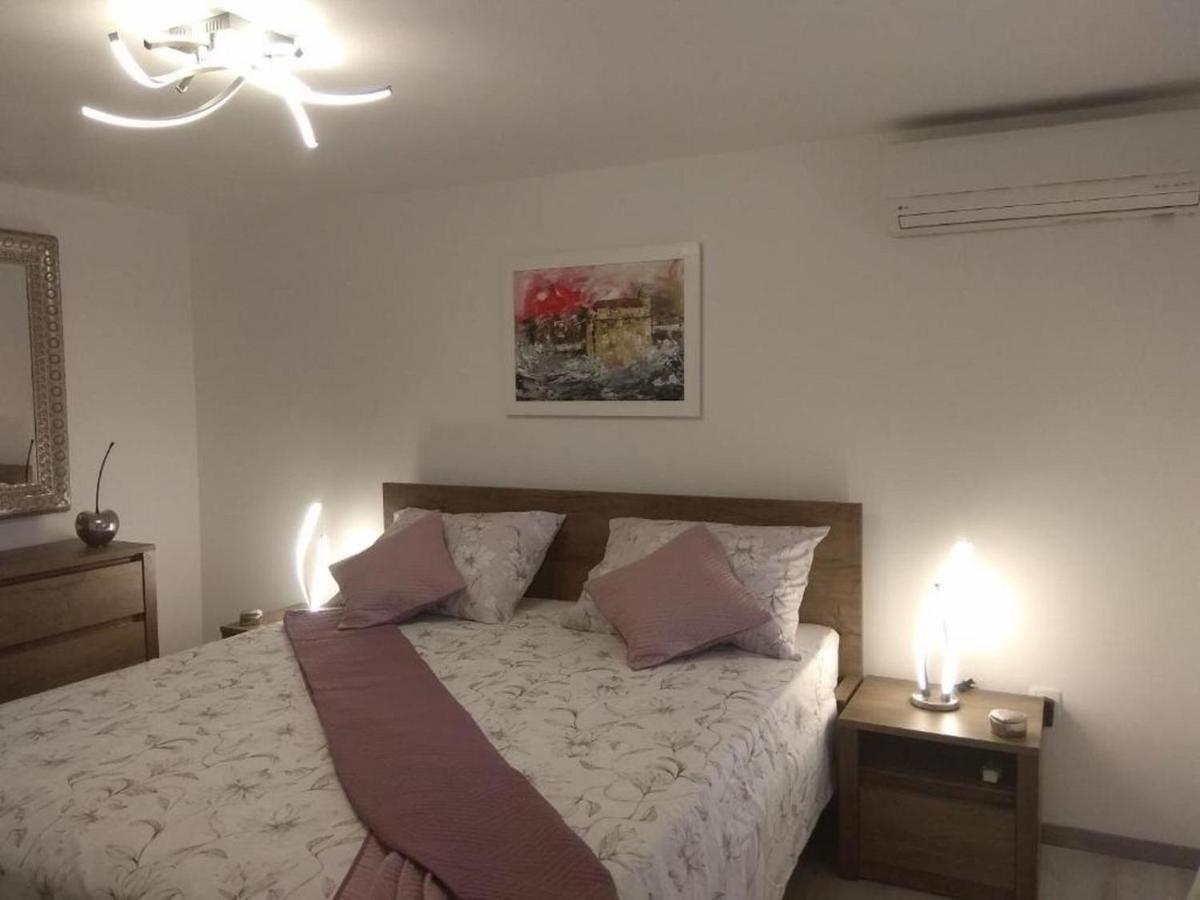 Apartments Lemar - With Parking Bol Bagian luar foto